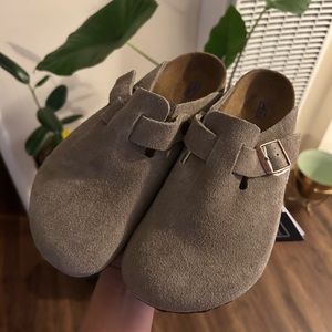 *SOLD* Birkenstock Boston Clogs
